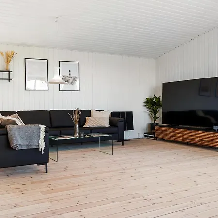 3 Bedroom Stunning In Holiday home Lokken