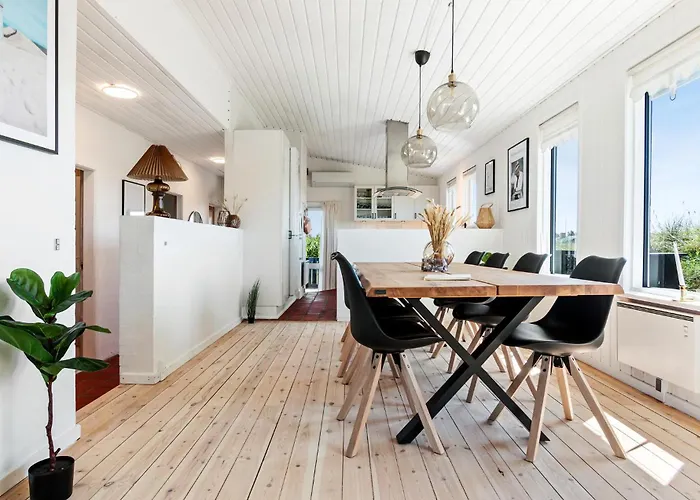 3 Bedroom Stunning In *
