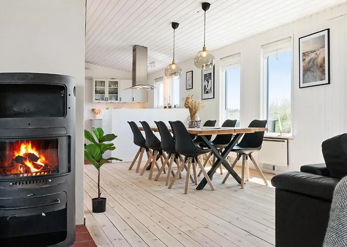 3 Bedroom Stunning In *