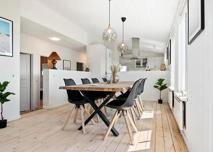 3 Bedroom Stunning In *